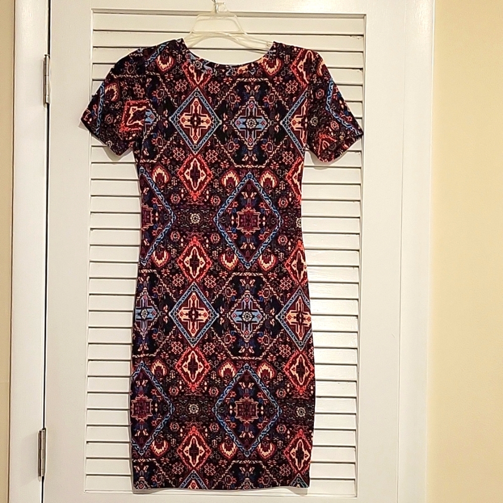 NWOT Forever 21 geometric open back bodycon dress Size small